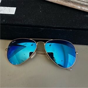 Ray-Ban Aviator Sunglasses with Gold Frame and Blue Lenses